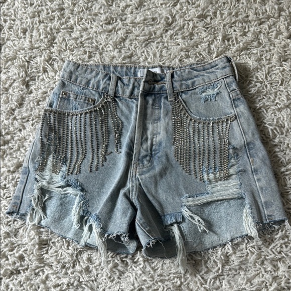 Denim Shorts with Chain Details - Picture 4 of 5